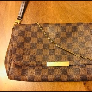 Louis Vuitton MM Damier Crossbody Clutch.